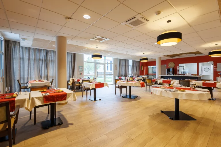 Maison de retraite médicalisée EHPAD Les Châteaux de Provence à Le Thor