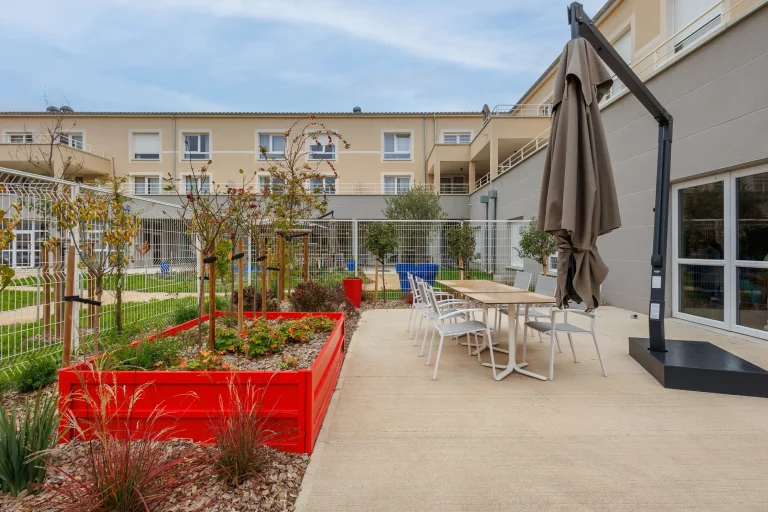 Maison de retraite médicalisée EHPAD Les Châteaux de Provence à Le Thor