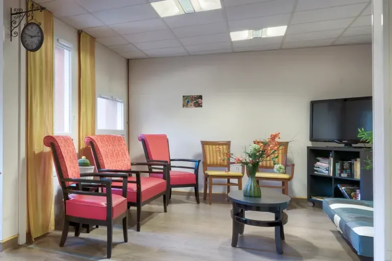 Maison de retraite médicalisée EHPAD Les Collines Dorées à Charnay