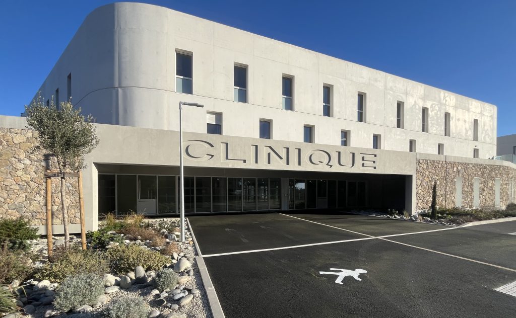 Clinique de soins médicaux et de réadaptation Provence Azur à Éguilles