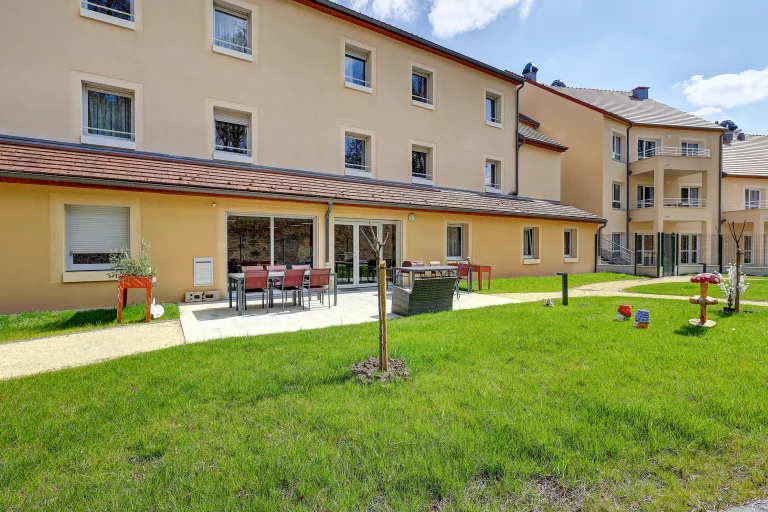 Maison de retraite médicalisée EHPAD Le Clos de la Forêt à Fraisans