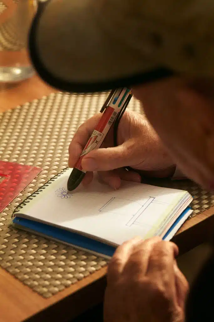 Maladie Alzheimer ou troubles apparentés : un accueil humain et professionnel dans les EHPAD Colisée. 3 Maladie Alzheimer ou troubles apparentés : un accueil humain et professionnel dans les EHPAD Colisée.
