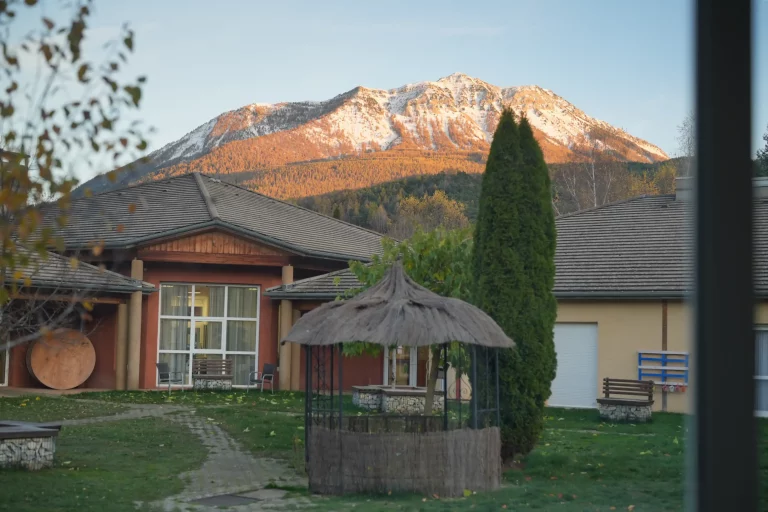 Maison de retraite médicalisée EHPAD Résidence du Lac à Ubaye Serre-Ponçon