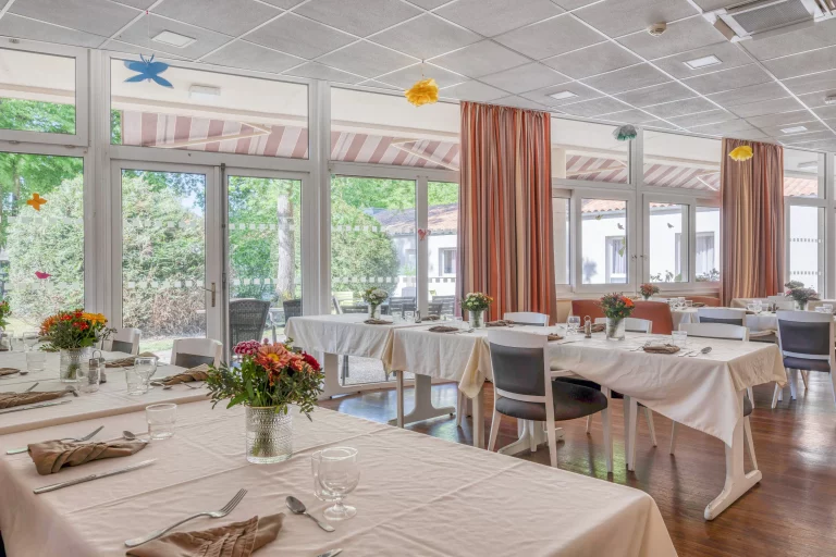 Maison de retraite médicalisée EHPAD Les Bois de Landecotte à La Lande-de-Fronsac