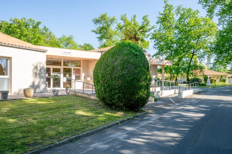 Maison de retraite médicalisée EHPAD Les Bois de Landecotte à La Lande-de-Fronsac