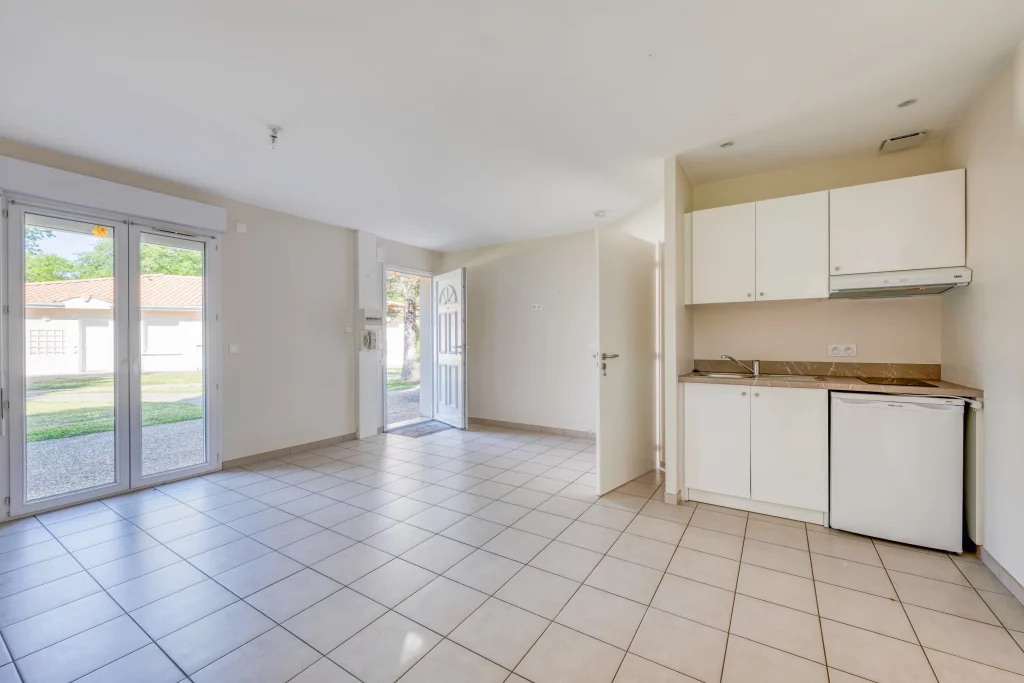 LDF_RESIDENCE SERVICE SENIOR LES JARDINS DE LANDECOTTE_Lalande de Fronsac_01_1_11zon_0