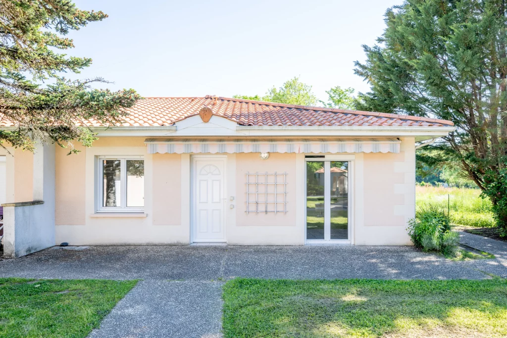 LDF_RESIDENCE SERVICE SENIOR LES JARDINS DE LANDECOTTE_Lalande de Fronsac_12_12_11zon_0