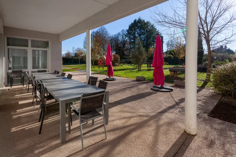 Résidence services seniors EHPAD Résidence du Renons à Neuville-les-Dames