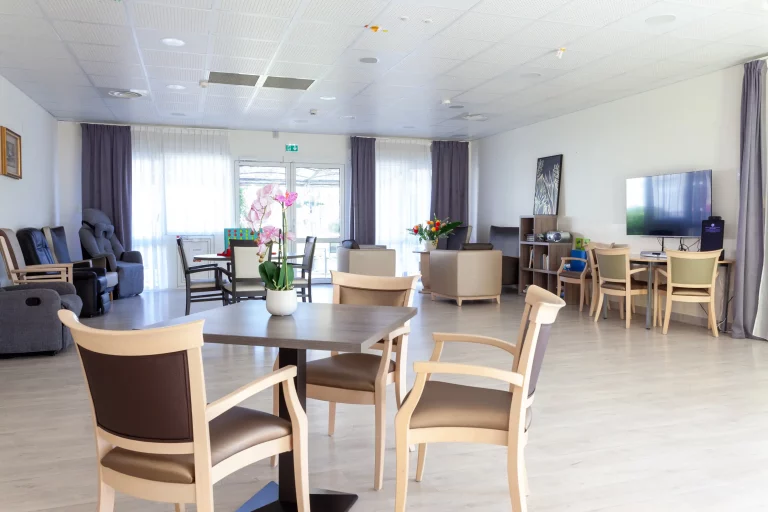 Résidence services seniors EHPAD Résidence du Renons à Neuville-les-Dames