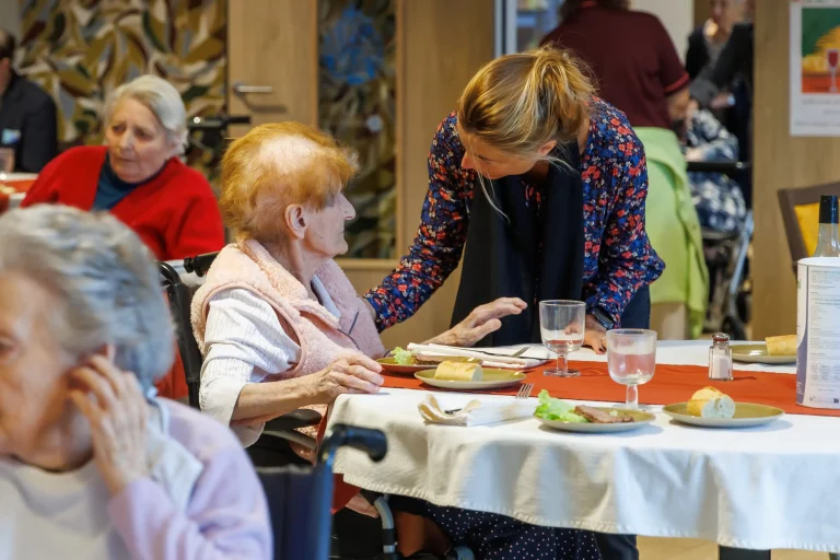 Maison de retraite médicalisée EHPAD Les Châteaux de Provence à Le Thor