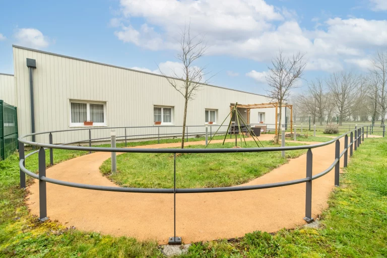 Maison de retraite médicalisée EHPAD Résidence Les Charmilles à Roumazières-Loubert
