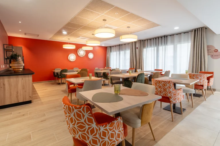 Résidence services seniors Le Charme des Fées à Roumazières-Loubert