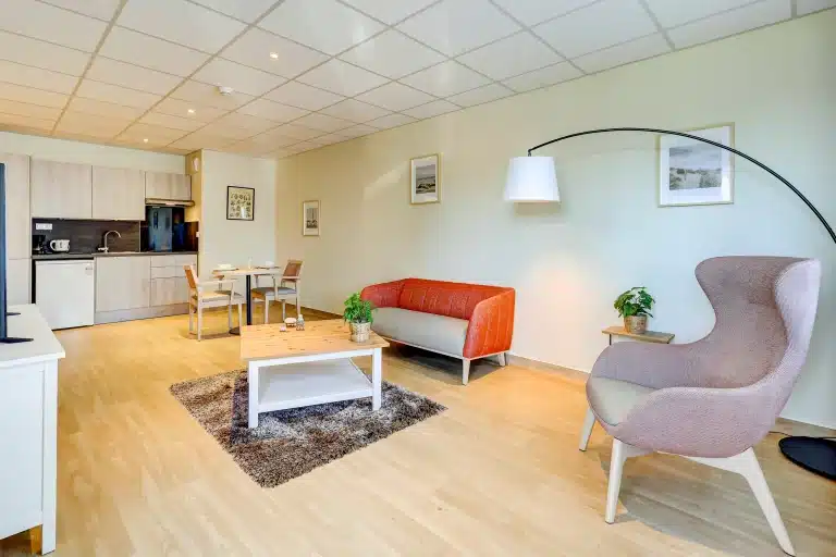 RSTY_RESIDENCE SERVICE SENIOR BLEU DU TERRON_SANTENAY-8_0