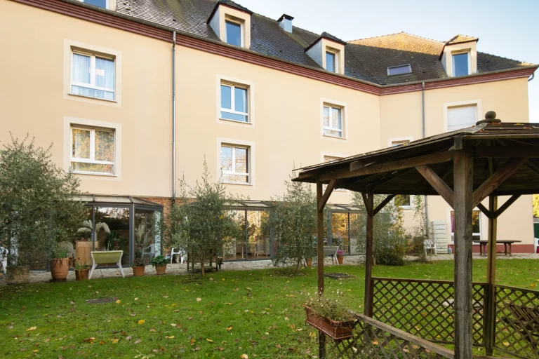 Maison de retraite médicalisée EHPAD Château du Haut-Venay à Saint-Lubin-des-Joncherets