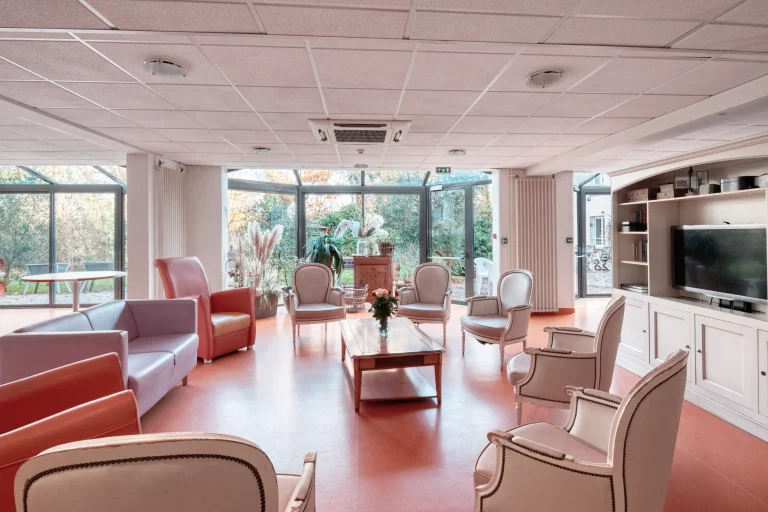 Maison de retraite médicalisée EHPAD Château du Haut-Venay à Saint-Lubin-des-Joncherets