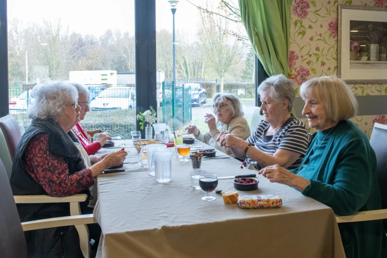 Maison de retraite médicalisée EHPAD Résidence La Varenne à Arques-la-Bataille