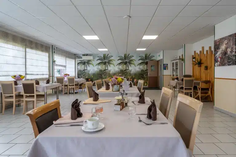 Restauration - Maison médicalisée residence lescapitelles à Bernis