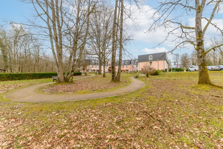 Maison de retraite médicalisée EHPAD Les Chênes Rouges à Bourron-Marlotte