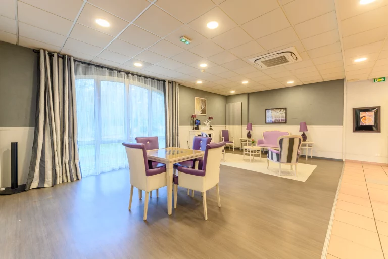 Maison de retraite médicalisée EHPAD Les Chênes Rouges à Bourron-Marlotte