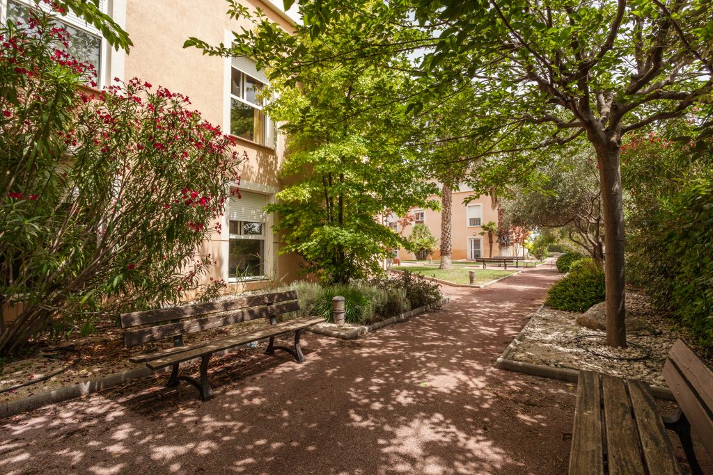 colisee-france-ehpad-les-figuiers-sollies-pont-012