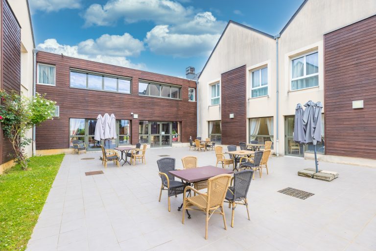 Maison de retraite médicalisée EHPAD Résidence Les Pâtureaux à Courtenay