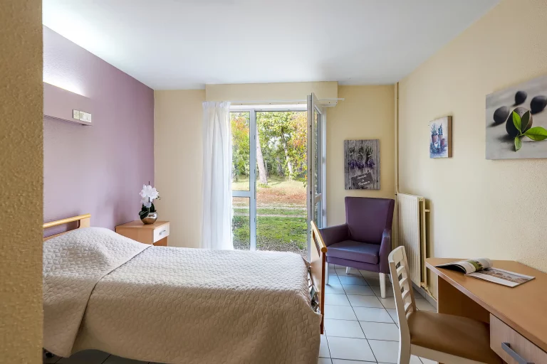 Maison de retraite médicalisée EHPAD Résidence de La Tour à La Baume-de-Transit