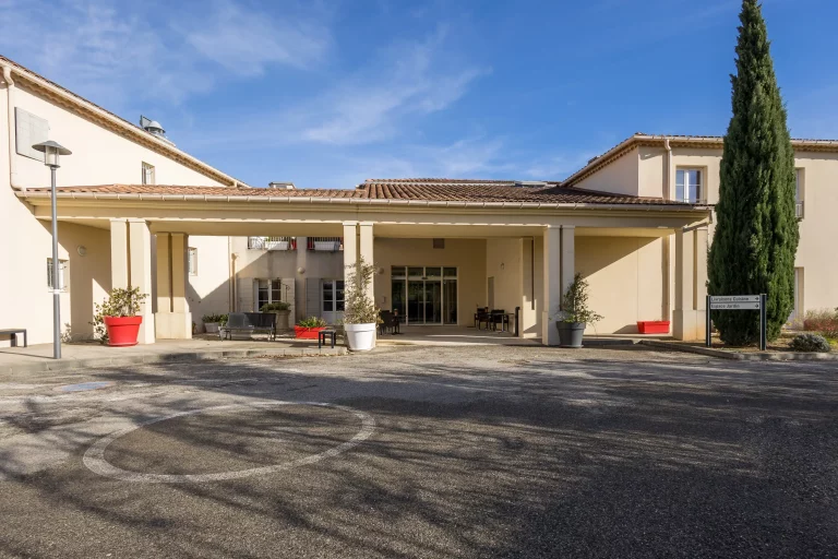 Maison de retraite médicalisée EHPAD Les Lavandins à Mallemort