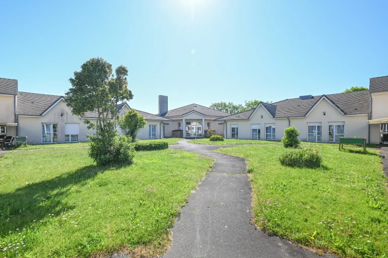 Maison de retraite médicalisée EHPAD Résidence Roche Brune à Montmartin-sur-Mer