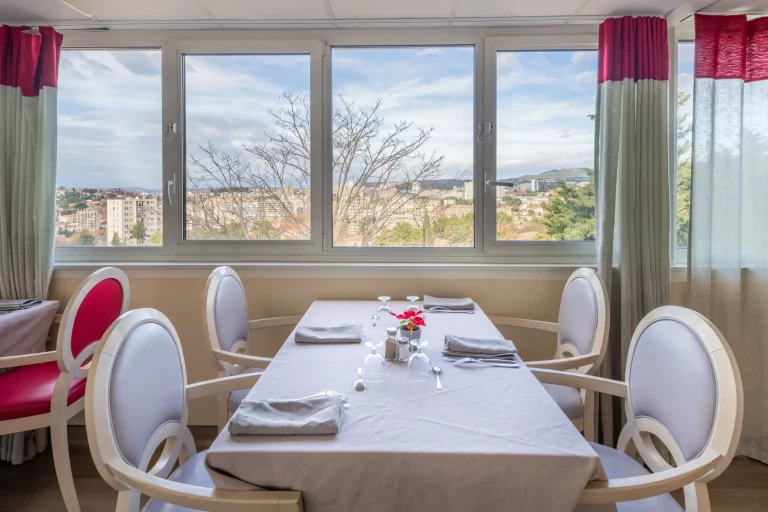 Maison de retraite médicalisée EHPAD La Roseraie à Marseille