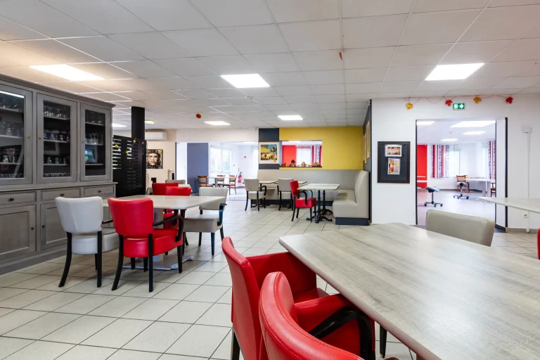 Maison de retraite médicalisée EHPAD Résidence Mélusine à Montélier