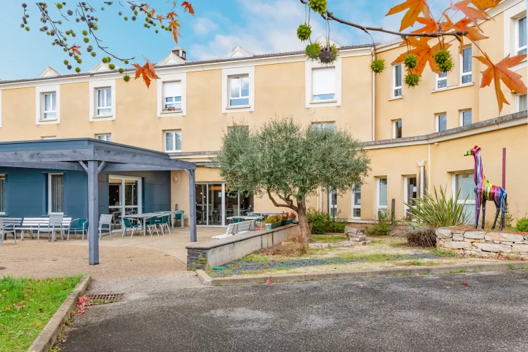 Maison de retraite médicalisée EHPAD Résidence Mélusine à Montélier
