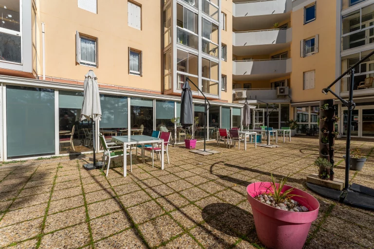 Maison de retraite médicalisée EHPAD Les Soleiades à Nîmes