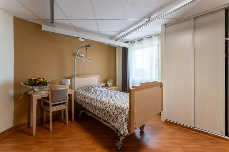 Maison de retraite médicalisée EHPAD Les Oliviers à Nîmes