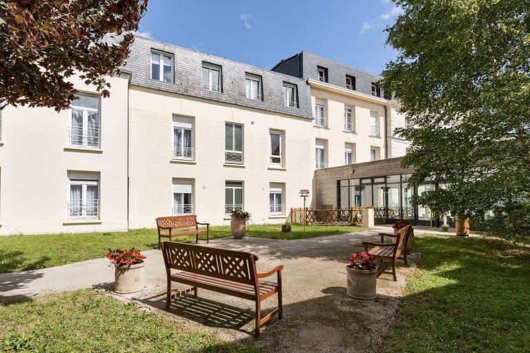 Maison de retraite médicalisée EHPAD Résidence Les Tilleuls à Chatellerault