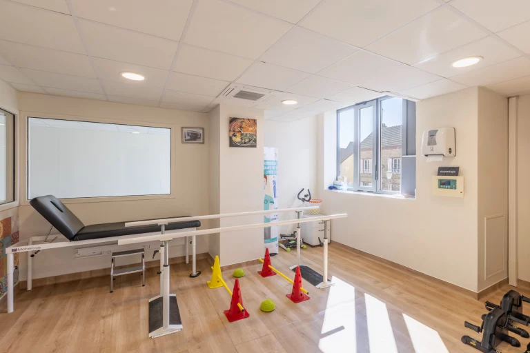 Salle de marche - Residence les Cédres - Plailly