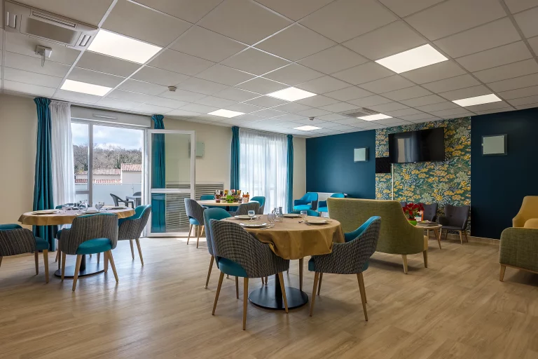 Salle restauration - La Maison des Trois Becs Grane