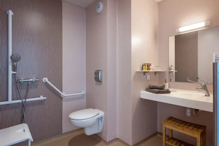 Salle de bain - La Maison des Trois Becs Grane