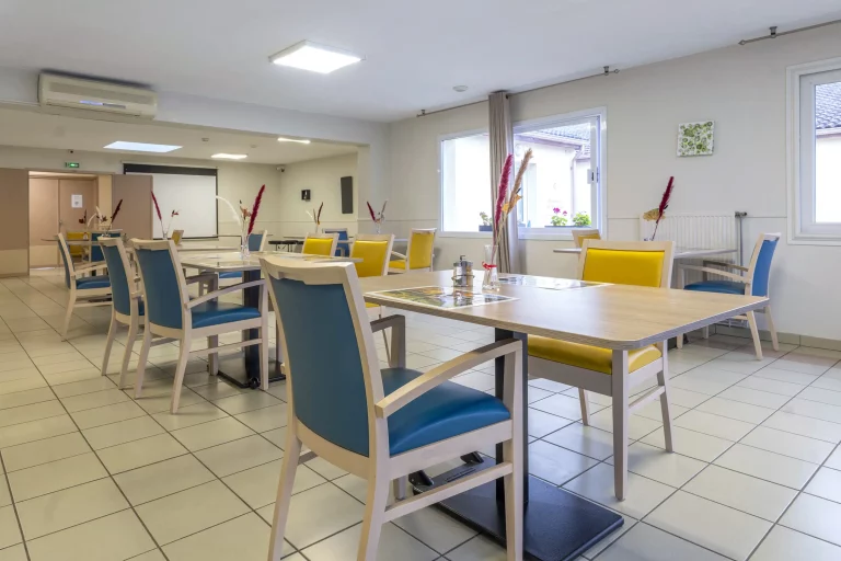 Maison de retraite médicalisée EHPAD Les Scévolles à Monts-sur-Guesnes