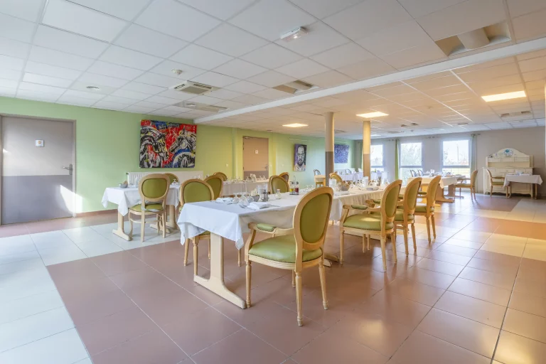 Maison de retraite médicalisée EHPAD Résidence Les Alpilles à Saint-Étienne-du-Grès