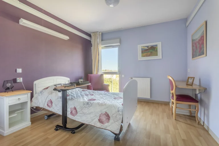 Maison de retraite médicalisée EHPAD Résidence Les Alpilles à Saint-Étienne-du-Grès