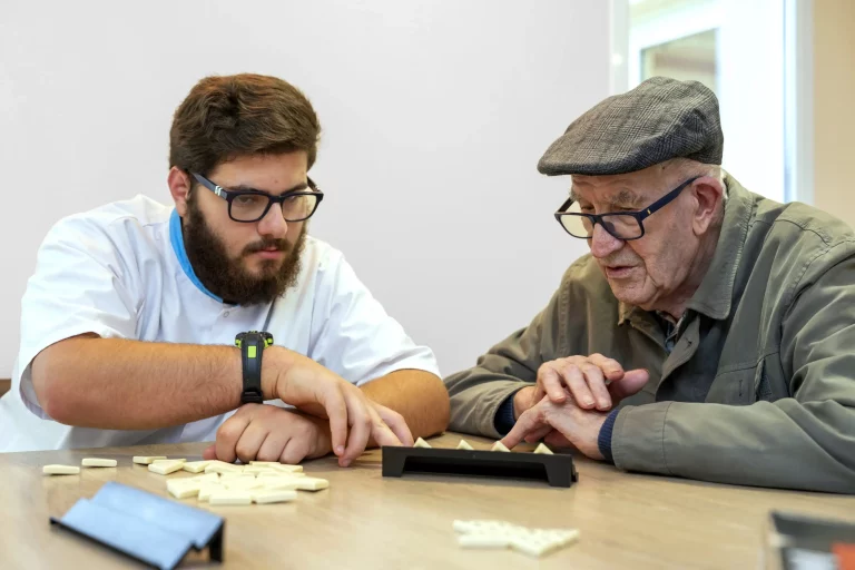 Maison de retraite médicalisée EHPAD Les Scévolles à Monts-sur-Guesnes