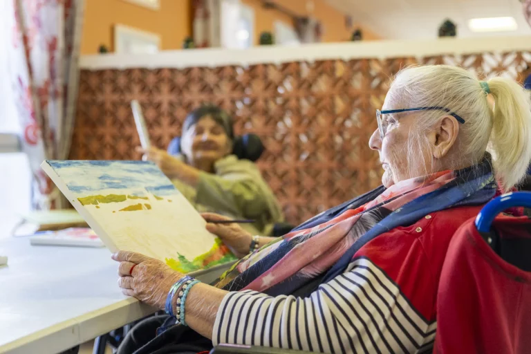Maison de retraite médicalisée EHPAD Résidence Les Alpilles à Saint-Étienne-du-Grès